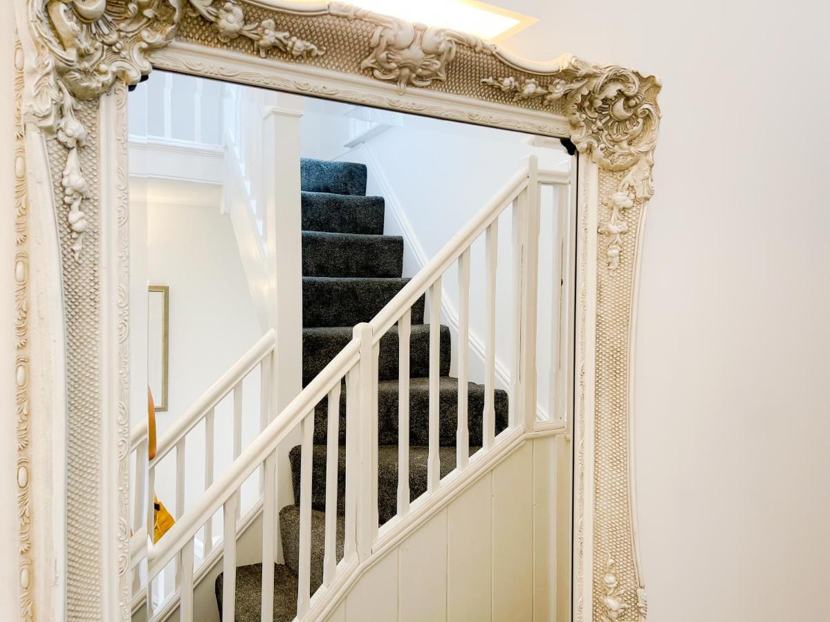46 Ashfield Rd, Altrincham Otel Dış mekan fotoğraf
