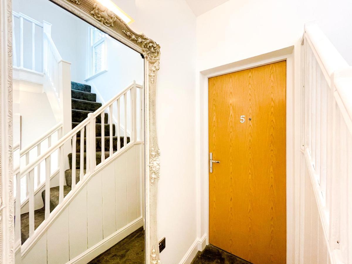 46 Ashfield Rd, Altrincham Otel Dış mekan fotoğraf